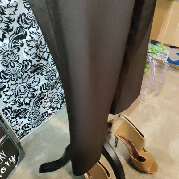 Brown two piece Capri crop set size 14 - Picture 8 of 8